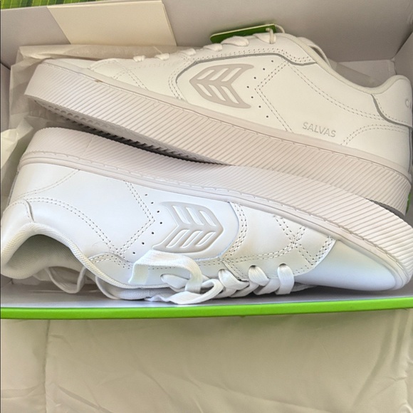 Cariuma The Salvas White and Gray Sneakers - Picture 2 of 7